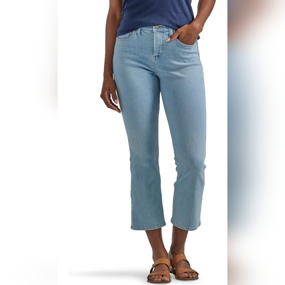 NWT women's Lee mid rise bursting brights capri pants